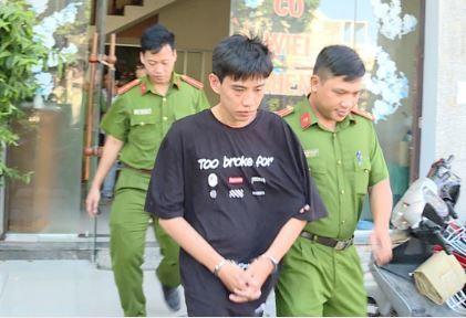 Tạm giam thanh niên 9X chở bạn gái 13 tuổi ra bãi biển dâm ô