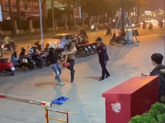 Vụ người phụ nữ bị đánh tại trung tâm thương mại ở Hà Nội: Không có thương tích vẫn xử lý hành chính