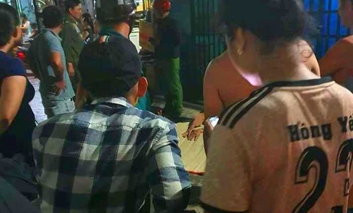 Thiếu niên bị đâm tử vong: Từng nhờ người gọi điện cho bà và mẹ