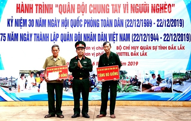 “Quân đội chung tay vì người nghèo” tại huyện biên giới Ea Súp