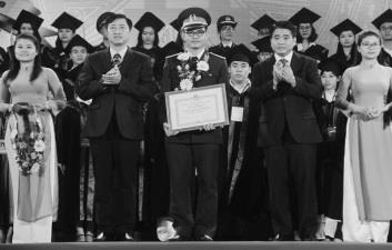 Hạnh phúc giản đơn của chàng Thủ khoa học viện Kỹ thuật quân sự