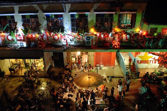 Lạc vào “hợp tác xã ăn chơi” giữa lòng Hà Nội