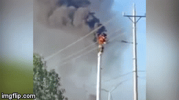 Tuabin điện gió trị giá 70 tỷ đồng ở Bình Thuận bất ngờ bốc cháy rồi nổ tung