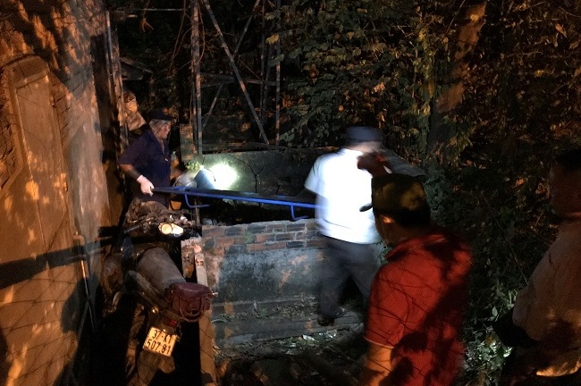 Bình Dương: Người phụ nữ đi xe máy bay qua hàng rào 2m tử vong tại chỗ