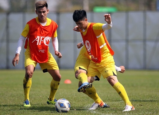 HLV Park Hang Seo thoải mái để báo chí tác nghiệp sau trận hòa UAE