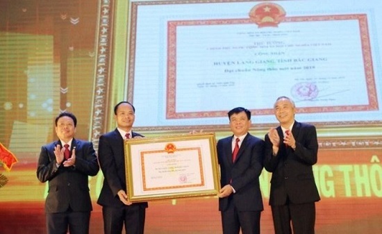 Huyện Lạng Giang (Bắc Giang): Đón bằng công nhận đạt chuẩn Nông thôn mới và Huân chương lao động hạng Ba