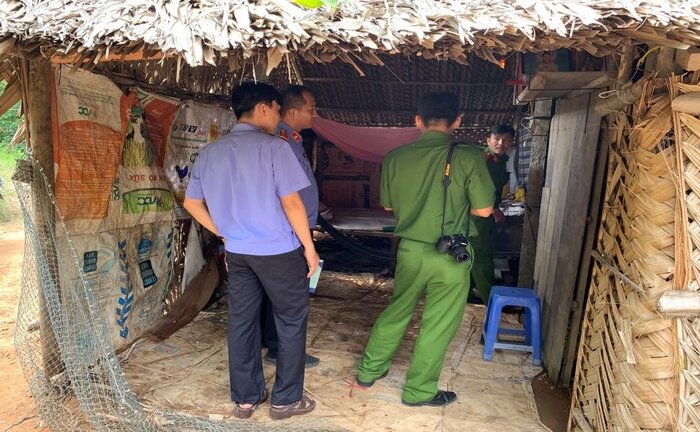 Điều tra vụ án cha già đánh chết