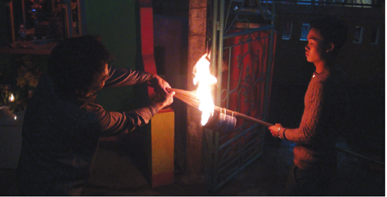 Độc đáo xin lửa đêm Giao thừa thắp sáng 3 ngày Tết cầu may