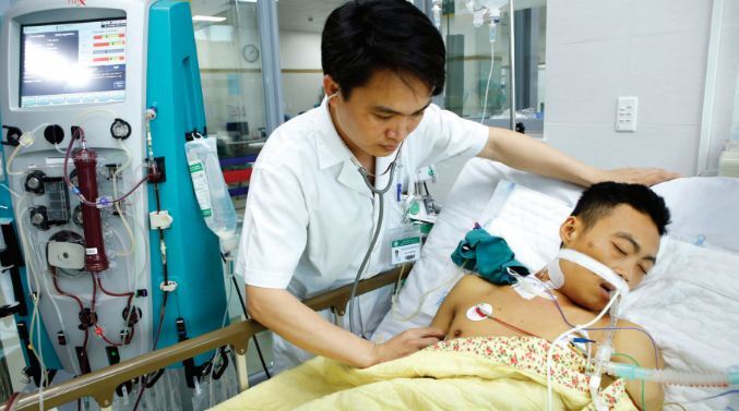 Bác sĩ hồi sức kể chuyện ngày Tết chạy đua cùng thời gian, chiến đấu với tử thần