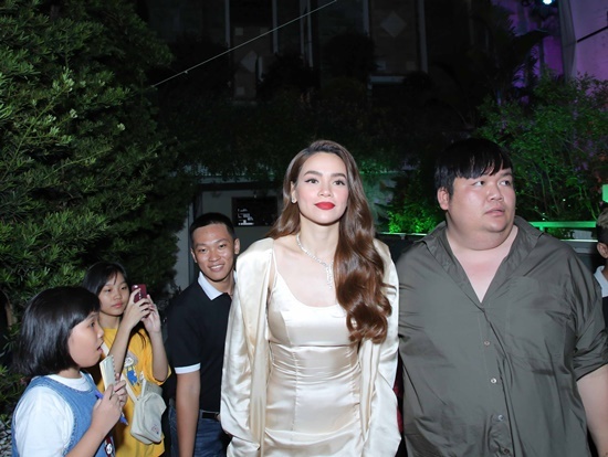 Hồ Ngọc Hà, Cao Thái Sơn, Trúc Nhân, Ali Hoàng Dương từ chối tất cả show diễn để tham gia đêm nhạc từ thiện 