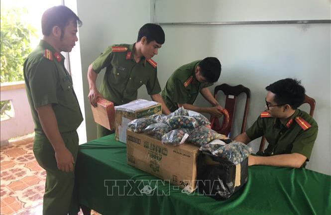 Khởi tố đối tượng buôn bán, tàng trữ pháo nổ