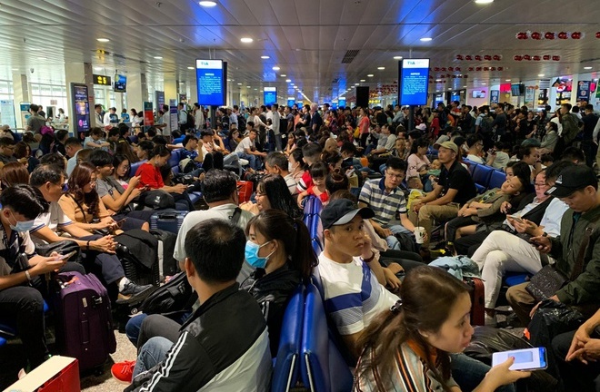 Việt Nam hủy toàn bộ các chuyến bay đi, đến Vũ Hán vì dịch viêm phổi cấp