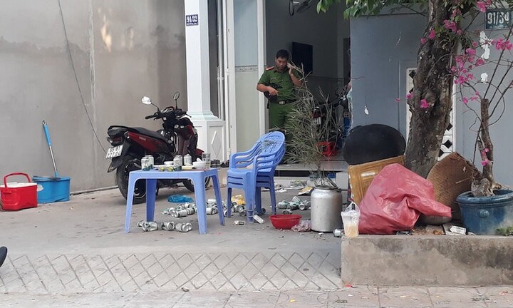 Đâm chết người sau khi nhắc nhở chuyện đánh bài mùng 1 Tết