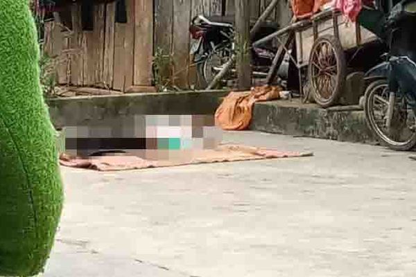 Đuổi bố mẹ người yêu ra khỏi nhà, cô gái treo cổ tự tử