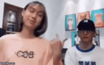 Thánh cover Lynk Lee khoe khả năng vũ đạo nhưng điều khiến dân mạng chú ý là biểu cảm cực điệu đà