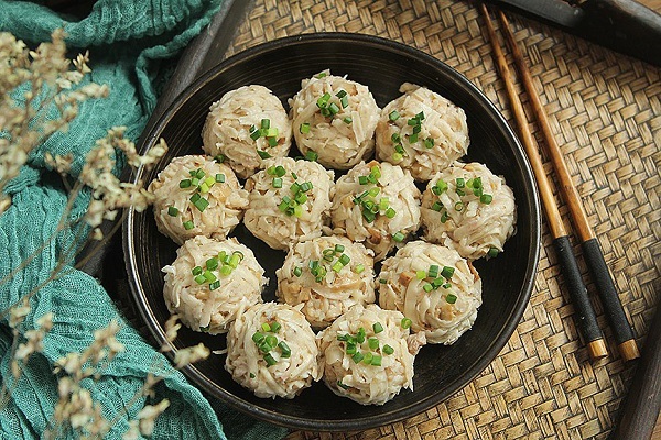 Bữa tối có món thịt viên mềm ngon này thì bao nhiêu cơm cũng hết
