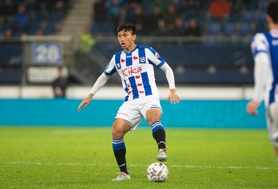 Báo Hà Lan cảnh báo CLB Heerenveen việc trả lương cho Đoàn Văn Hậu quá cao