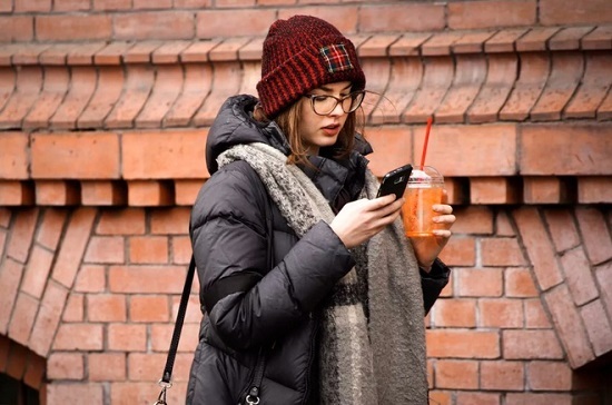 Cảnh báo những căn bệnh nguy hiểm khi dùng smartphone mà ai cũng có thể mắc phải