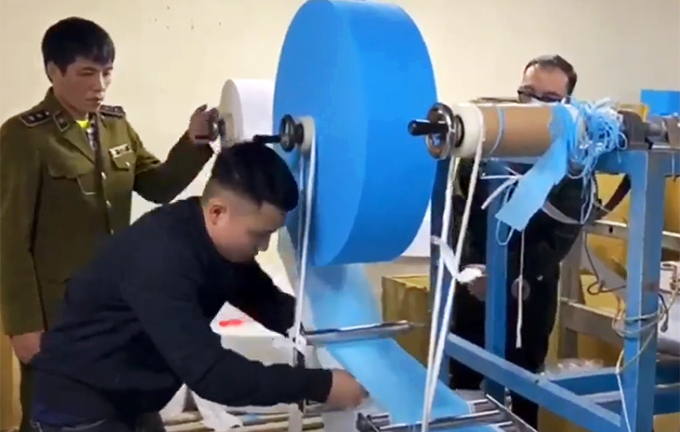 Sản xuất khẩu trang bằng giấy vệ sinh, không có giấy phép sẽ bị xử phạt như thế nào?