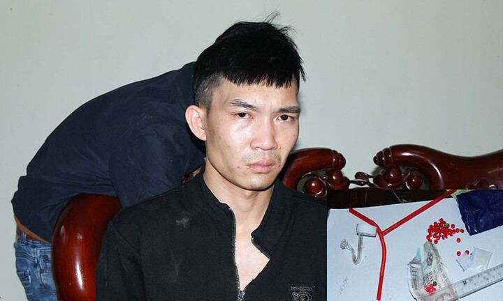 Hà Nam: Bắt giữ nam thanh niên giấu ma túy trong người