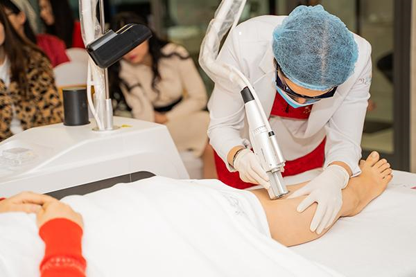 Giãn mao mạch ở chân có nguy hiểm không và cách điều trị dứt điểm?