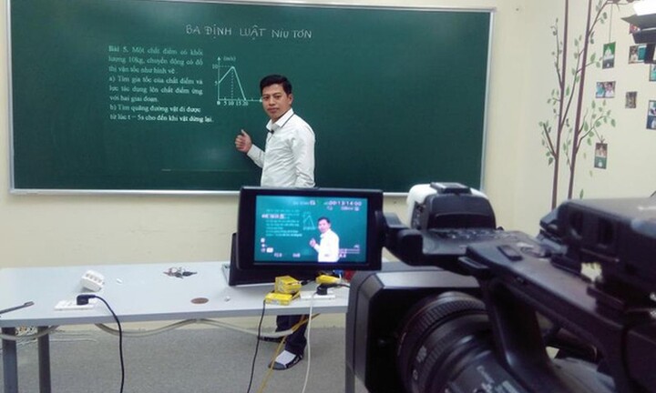 Chi tiết lịch phát sóng chương trình dạy học sinh khối 9, 12 trên sóng truyền hình