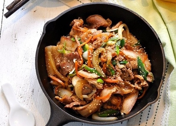 Mẹ tôi có món thịt xào