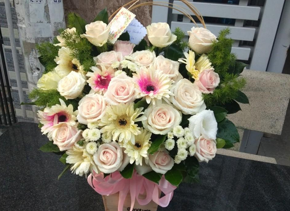 Hoa tươi cảm ơn bác sĩ lên ngôi dịp covid 19