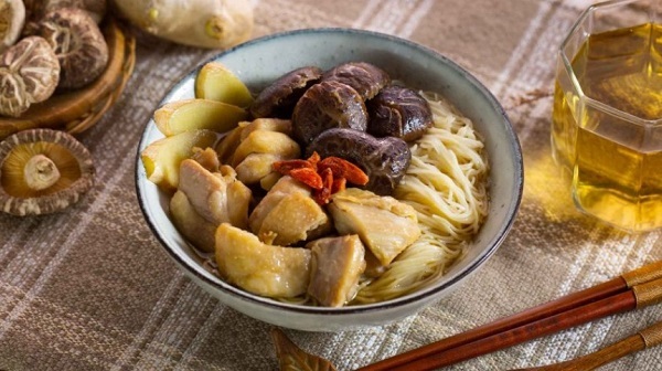 Bữa tối lười tôi chỉ nấu món bún này mà cả nhà ai cũng mê tít