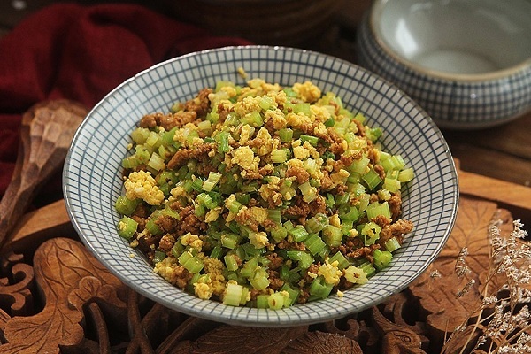 Chán kho, mẹ đảm làm ngay món mới toanh từ thịt bằm, ăn với cơm ngon khỏi nói