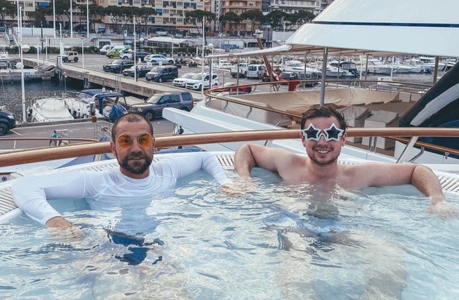 Cận cảnh cuộc sống cách ly của những thủy thủ trên du thuyền xa xỉ