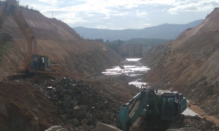 Rơi từ dầm cao công trình thủy điện, 6 công nhân thương vong