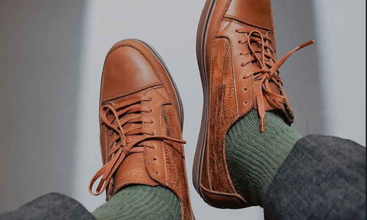 Cận cảnh những đôi giày phiên bản giới hạn, làm từ... da gà thải loại