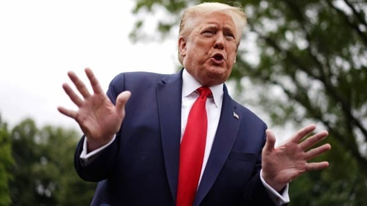 Ông Trump dọa đóng cửa các công ty truyền thông xã hội sau khi bị Twitter gắn cảnh báo