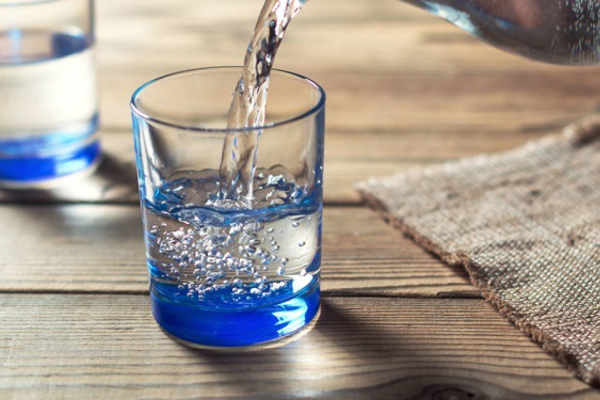 Bác sĩ chỉ cách uống nước để bảo vệ sức khỏe, chống oxy hóa