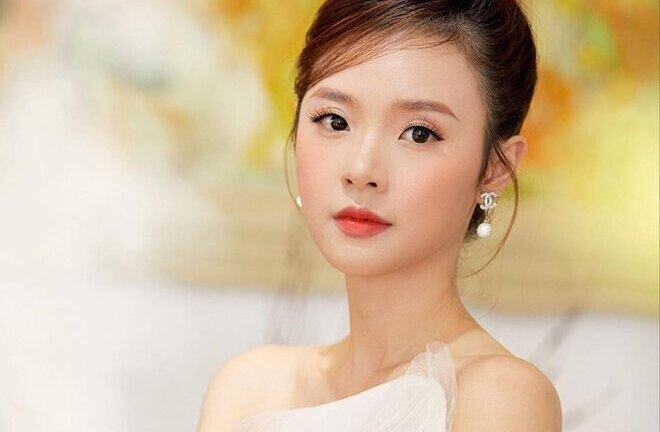 Tin tức giải trí mới nhất ngày 3/6/2020: Midu đăng ảnh thuở bé với phong cách thời trang cực chất