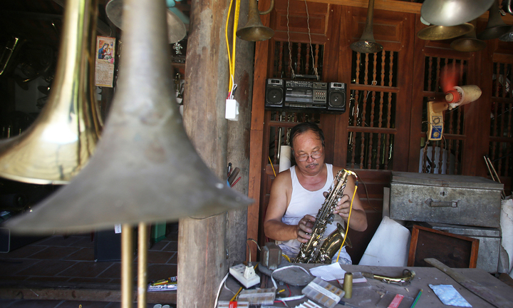 Nghệ nhân kèn Tây “bất chấp hết” để đam mê