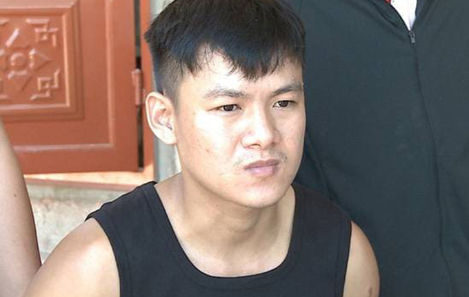 Kẻ trốn truy nã bị bắt cùng khẩu súng đã lên nòng và 14 viên đạn