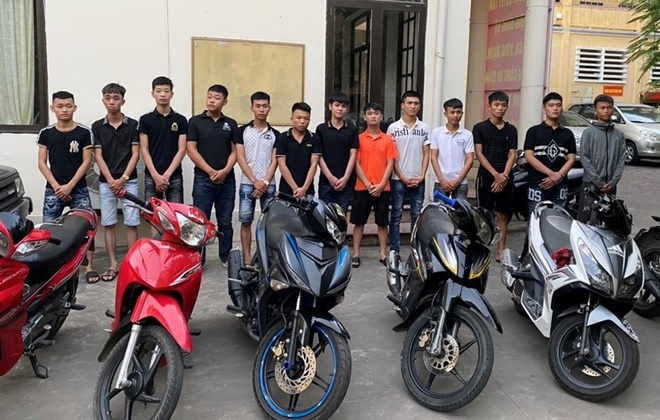 Hơn 15 thanh niên đất Cảng đua xe náo loạn đường phố lúc nửa đêm