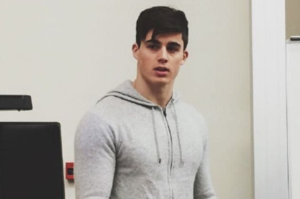 Cuộc sống đẹp như mơ của thầy giáo dạy Toán được mệnh danh quyến rũ nhất thế giới