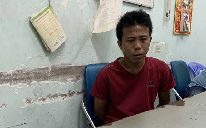 Gã đàn ông dùng xà beng khoét tường tiệm vàng, trộm 200 đôi bông tai sa lưới