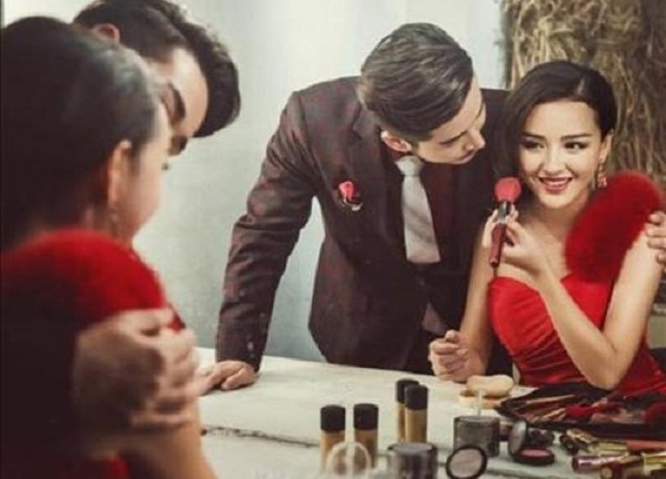 Tướng người phụ nữ ham tiền, dễ vì sự giàu sang mà phản bội, đàn ông nên cẩn thận