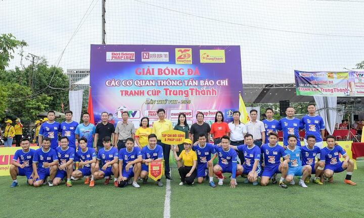 Khai mạc giải bóng đá các cơ quan thông tấn báo chí tranh cúp Trung Thành