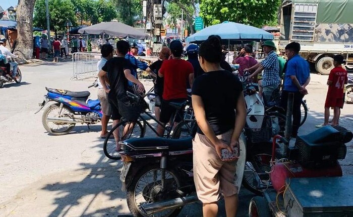 Vụ người phụ nữ bán hoa quả bị đâm chết: Vợ nghi phạm lên tiếng