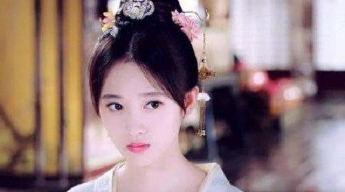 Cung nữ may mắn nhất lịch sử, được Càn Long chọn làm con dâu, cuối cùng trở thành mẫu nghi thiên hạ