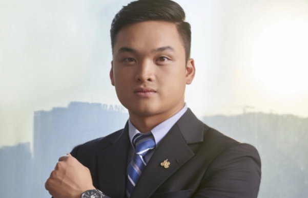 Con trai 9X của Chủ tịch Lê Viết Hải thay cha giữ chức Tổng giám đốc Xây dựng Hòa Bình