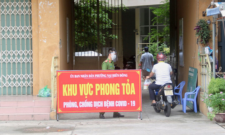 Đà Nẵng phong tỏa thêm hai khu chung cư do có người mắc Covid-19