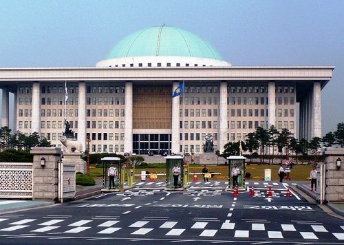 Quốc hội Hàn Quốc lần thứ 2 phải đóng cửa vì COVID-19