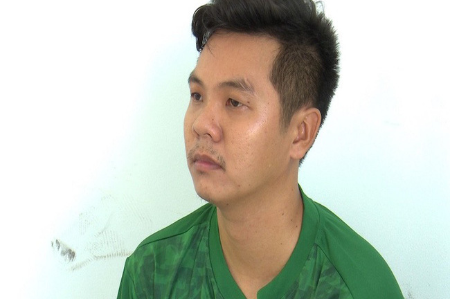 Vụ 2 vợ chồng mặc áo mưa đứng bên lề đường bị tông chết: Tài xế 26 tuổi khai lý do