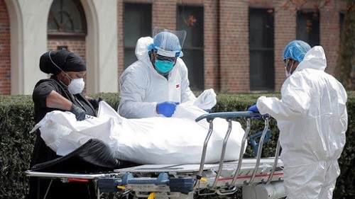 Số ca nhiễm COVID-19 tăng vọt tại nhiều nước, hơn 25 triệu người mắc bệnh trên toàn cầu